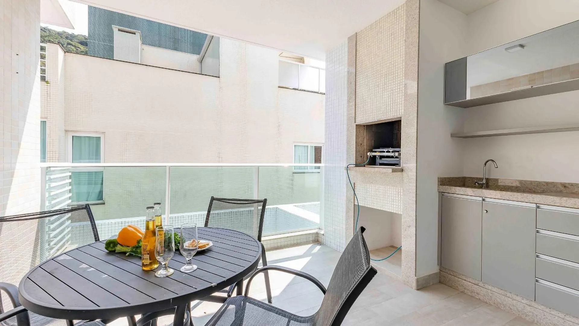 아파트 Varandas Do Atlantico - Confortavel Apto Em Condominio Pe Na Areia 봄비나스