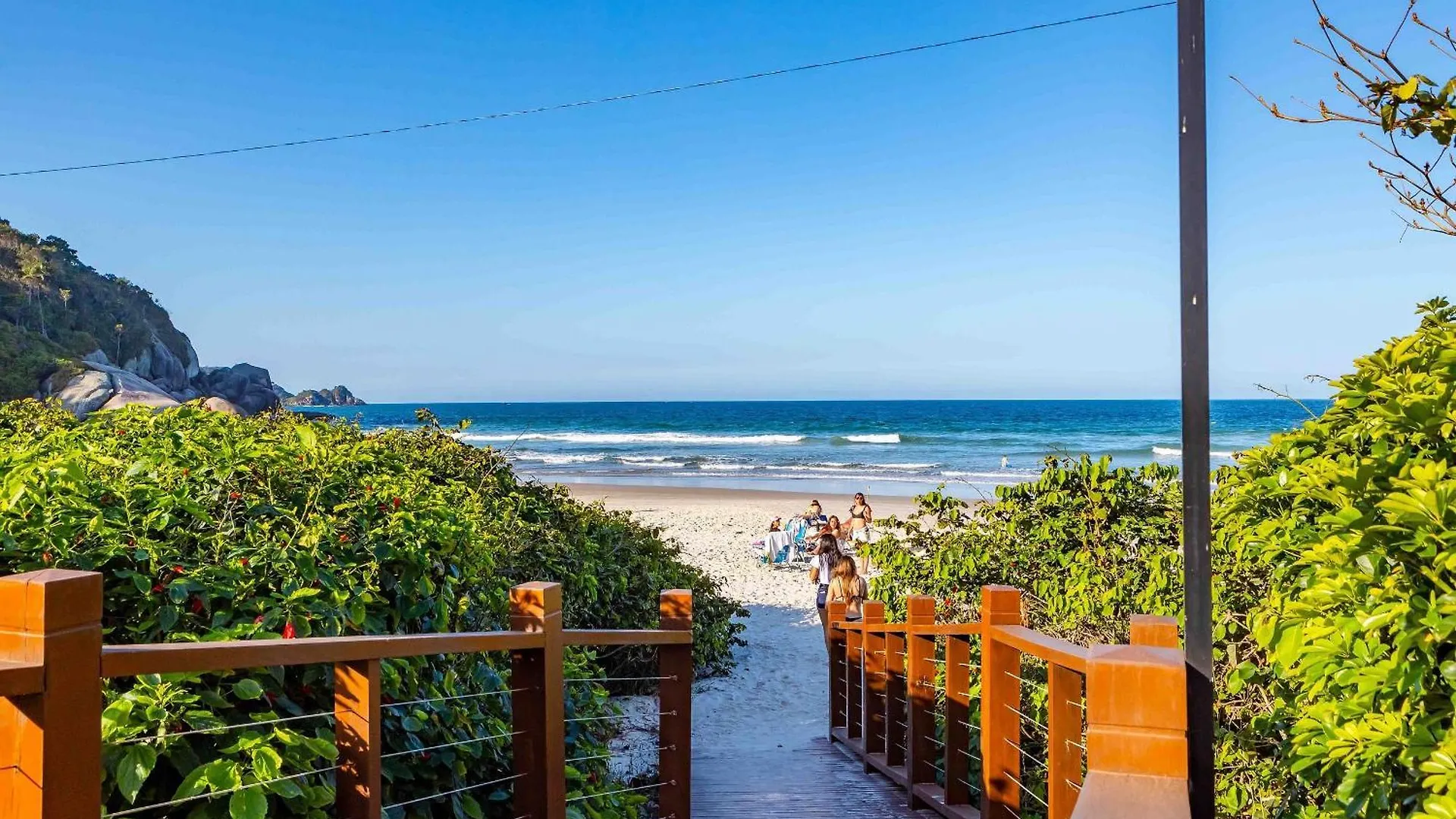 Varandas Do Atlantico - Confortavel Apto Em Condominio Pe Na Areia 봄비나스 브라질